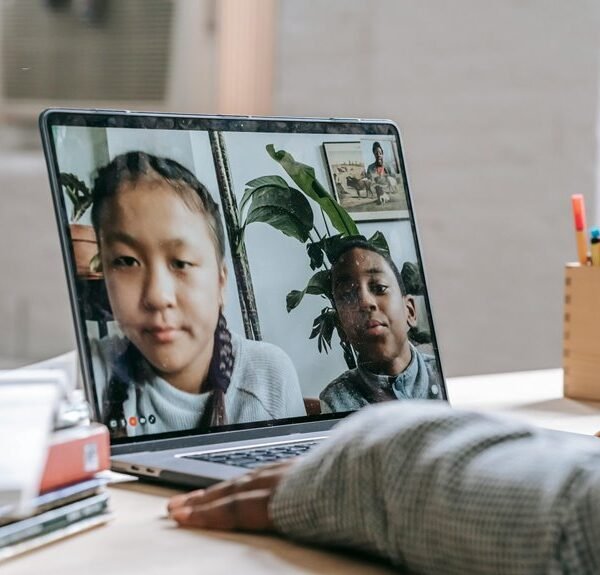 Online Education Trends by Newsheadlinesdaily